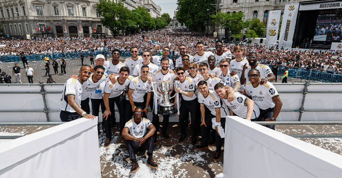 Real Madrid ăn mừng chức vô địch La Liga thứ 36- Ảnh 1. Real Madrid ăn mừng chức vô địch La Liga thứ 36- Ảnh 1.