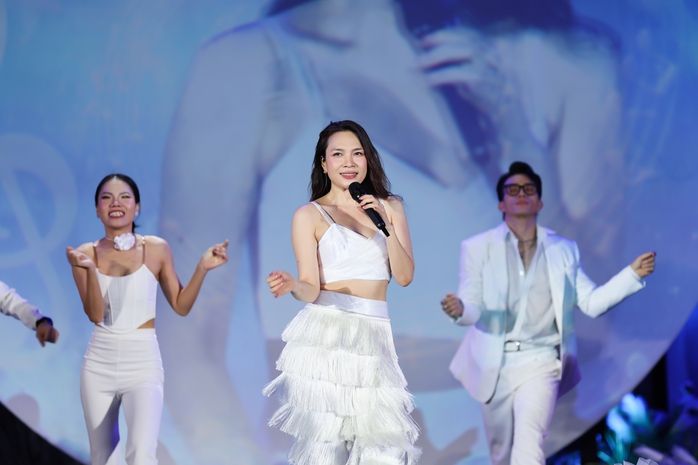 My Soul 1981 của Mỹ Tâm gây "sốt" tại Hồ Tràm- Ảnh 2.