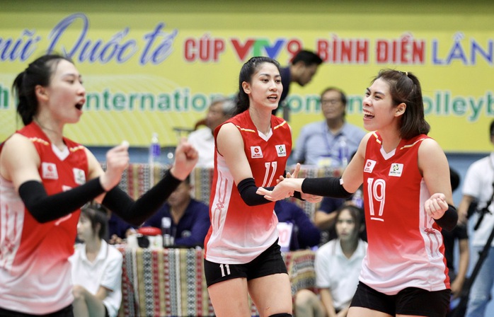 Nghẹt thở vé bán kết Cúp bóng chuyền VTV9-Bình Điền, đương kim vô địch Tứ Xuyên sắp bị loại- Ảnh 4. Nghẹt thở vé bán kết Cúp bóng chuyền VTV9-Bình Điền, đương kim vô địch Tứ Xuyên sắp bị loại- Ảnh 4.