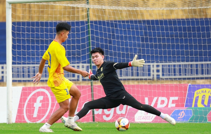Ngày tỏa sáng của các "người nhện" V-League- Ảnh 3. Ngày tỏa sáng của các "người nhện" V-League- Ảnh 3.