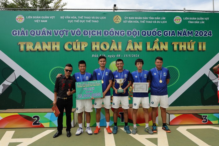 Êkip Hải Đăng Tây Ninh vô địch đồng đội nam Êkip Hải Đăng Tây Ninh vô địch đồng đội nam