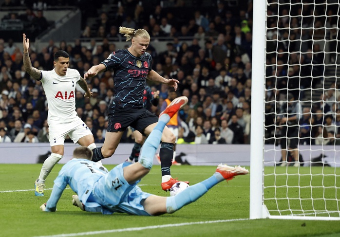 Haaland và thủ môn tỏa sáng, Man City áp sát kỷ lục vô địch- Ảnh 4. Haaland và thủ môn tỏa sáng, Man City áp sát kỷ lục vô địch- Ảnh 4.
