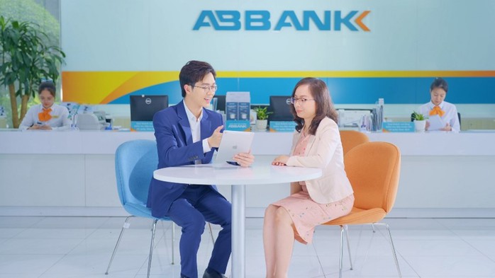 ABBANK luôn chú trọng phát triển các sản phẩm dịch vụ, giải pháp tài chính hiệu quả và linh hoạt, phù hợp với từng nhóm khách hàng ABBANK luôn chú trọng phát triển các sản phẩm dịch vụ, giải pháp tài chính hiệu quả và linh hoạt, phù hợp với từng nhóm khách hàng