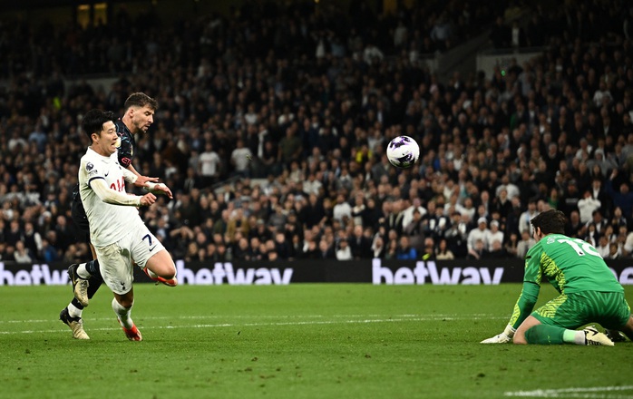 Haaland và thủ môn tỏa sáng, Man City áp sát kỷ lục vô địch- Ảnh 5. Haaland và thủ môn tỏa sáng, Man City áp sát kỷ lục vô địch- Ảnh 5.