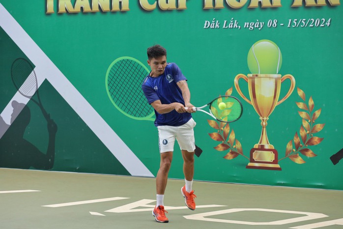 Trịnh Linh Giang ngược dòng thắng ván 1 Trịnh Linh Giang ngược dòng thắng ván 1