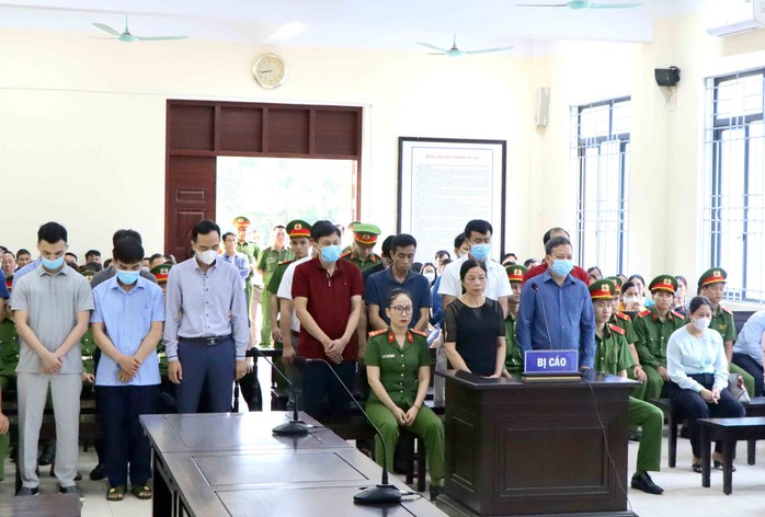 Nhận hối lộ, nguyên Chánh Thanh tra tỉnh và nhiều cán bộ lĩnh án- Ảnh 1. Nhận hối lộ, nguyên Chánh Thanh tra tỉnh và nhiều cán bộ lĩnh án- Ảnh 1.