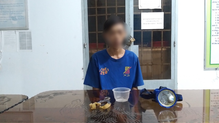 Xử lý thanh niên dùng ná bắn CSGT bị thương- Ảnh 1. Xử lý thanh niên dùng ná bắn CSGT bị thương- Ảnh 1.