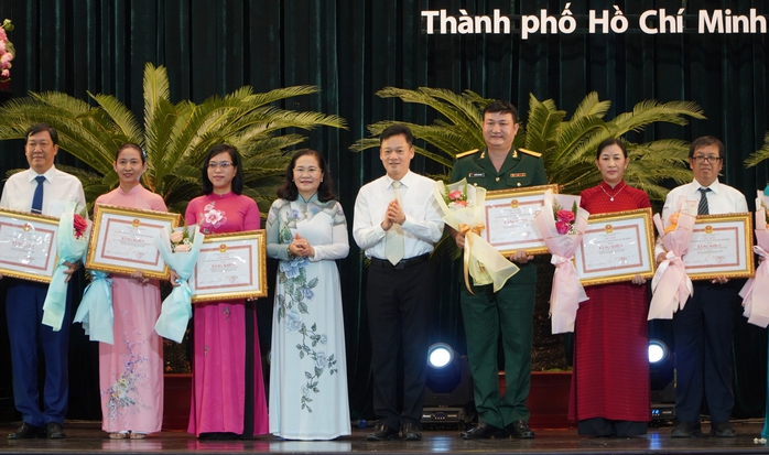Học Bác Hồ trở thành nét đẹp văn hóa của TP HCM- Ảnh 3. Học Bác Hồ trở thành nét đẹp văn hóa của TP HCM- Ảnh 3.