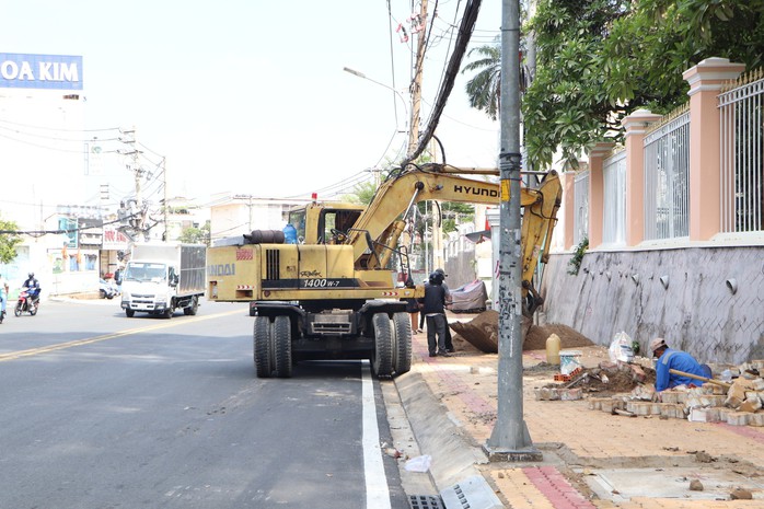 Vì sao chợ Thủ Đức vẫn ngập khi hệ thống thoát nước đã đưa vào sử dụng?- Ảnh 3. Vì sao chợ Thủ Đức vẫn ngập khi hệ thống thoát nước đã đưa vào sử dụng?- Ảnh 3.