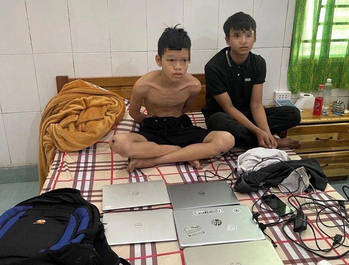 Bắt nhóm thanh thiếu niên gây náo loạn ở Đà Nẵng- Ảnh 2. Bắt nhóm thanh thiếu niên gây náo loạn ở Đà Nẵng- Ảnh 2.