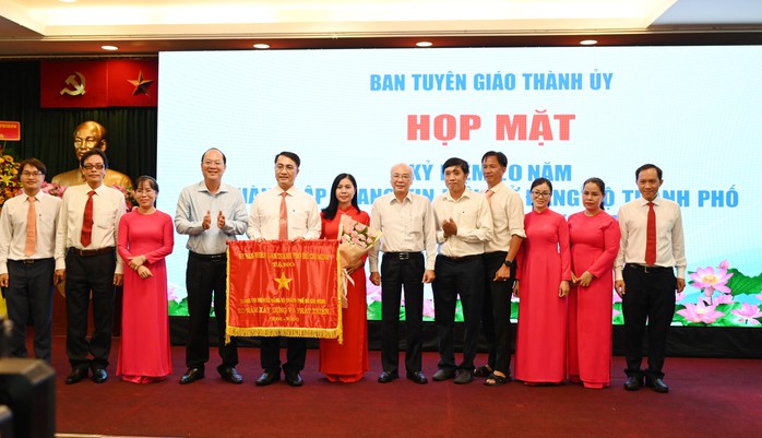 20 năm thành lập Trang tin điện tử Đảng bộ TP HCM- Ảnh 2. 20 năm thành lập Trang tin điện tử Đảng bộ TP HCM- Ảnh 2.