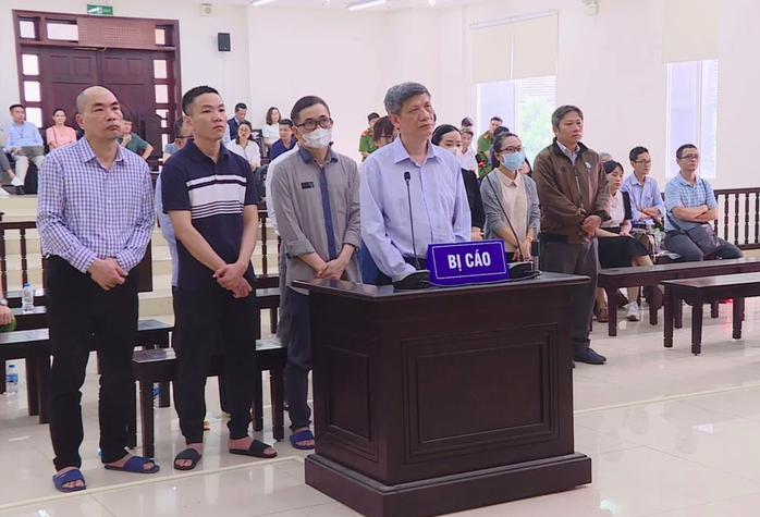 Nộp thêm 1 tỉ đồng, cựu bộ trưởng Nguyễn Thanh Long được giảm 1 năm tù- Ảnh 1. Nộp thêm 1 tỉ đồng, cựu bộ trưởng Nguyễn Thanh Long được giảm 1 năm tù- Ảnh 1.