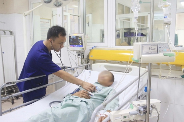 Người đàn ông nguy kịch sau khi ăn so biển- Ảnh 1. Người đàn ông nguy kịch sau khi ăn so biển- Ảnh 1.