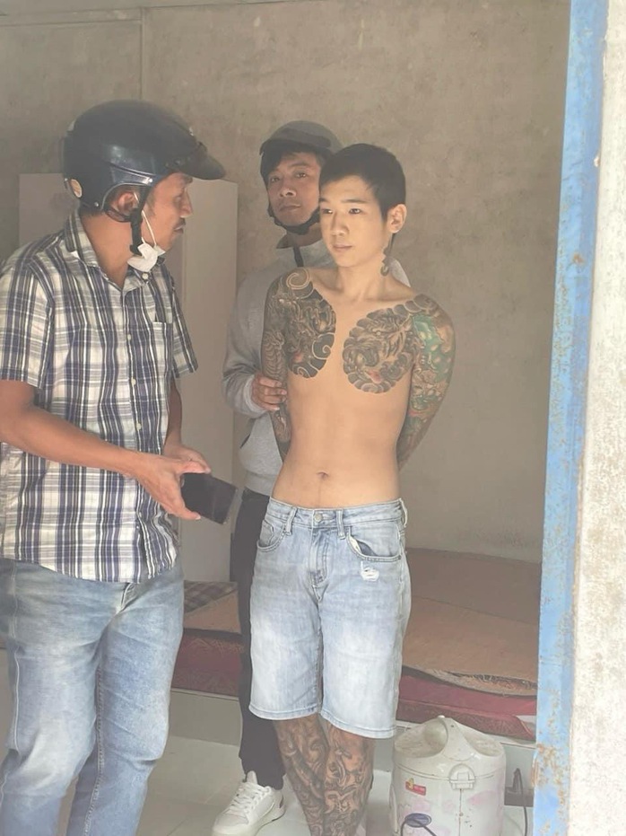 Công an Bình Định bắt đối tượng truy nã đặc biệt nguy hiểm- Ảnh 1. Công an Bình Định bắt đối tượng truy nã đặc biệt nguy hiểm- Ảnh 1.