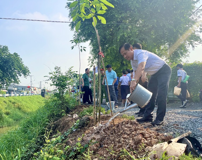 Tư tưởng, đạo đức, phong cách của Chủ tịch Hồ Chí Minh mãi là tài sản vô giá- Ảnh 7. Tư tưởng, đạo đức, phong cách của Chủ tịch Hồ Chí Minh mãi là tài sản vô giá- Ảnh 7.