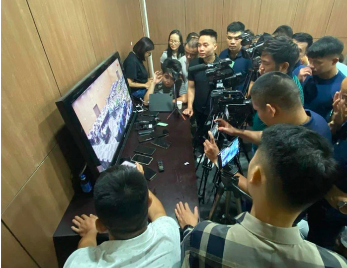 Cấm ghi âm, ghi hình tại phiên toà là hạn chế quyền tác nghiệp báo chí- Ảnh 1. Cấm ghi âm, ghi hình tại phiên toà là hạn chế quyền tác nghiệp báo chí- Ảnh 1.