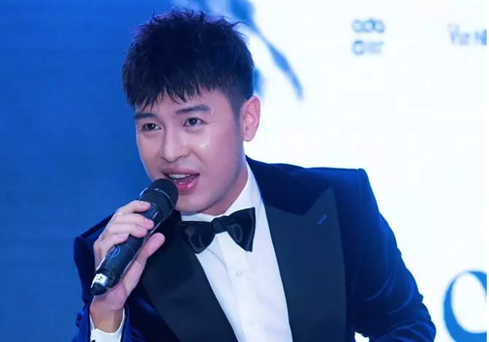 Hương Tràm tích cực chạy sô sau những tin đồn
- Ảnh 2. Hương Tràm tích cực chạy sô sau những tin đồn
- Ảnh 2.