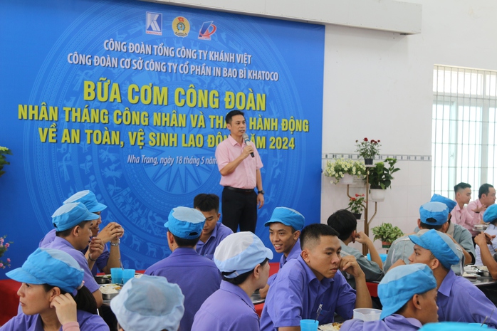 Ấm áp "Bữa cơm Công đoàn" tại Công ty CP In Bao bì Khatoco- Ảnh 7. Ấm áp "Bữa cơm Công đoàn" tại Công ty CP In Bao bì Khatoco- Ảnh 7.