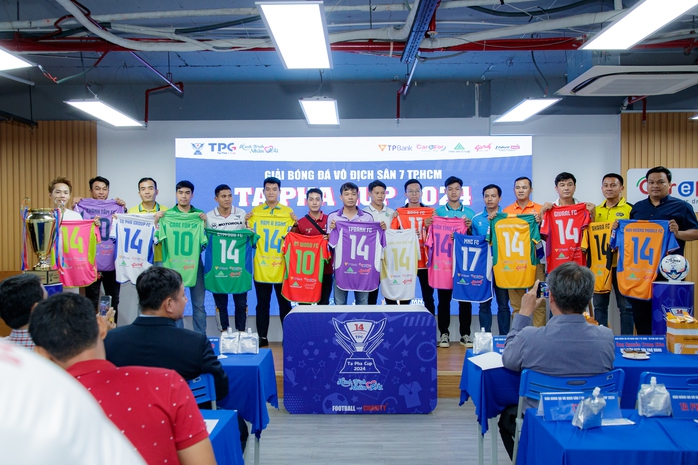 Ta Pha Cup 2024 trao tặng 140 xe đạp tiếp bước học sinh đến trường- Ảnh 1. Ta Pha Cup 2024 trao tặng 140 xe đạp tiếp bước học sinh đến trường- Ảnh 1.