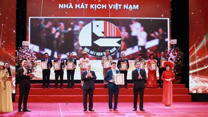 Tôn vinh 20 tập thể, cá nhân trong Chương trình Vinh quang Việt Nam năm 2024- Ảnh 3. Tôn vinh 20 tập thể, cá nhân trong Chương trình Vinh quang Việt Nam năm 2024- Ảnh 3.