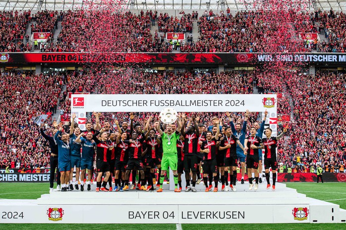 Bayer Leverkusen kết thúc mùa giải với thành tích bất bại- Ảnh 1. Bayer Leverkusen kết thúc mùa giải với thành tích bất bại- Ảnh 1.
