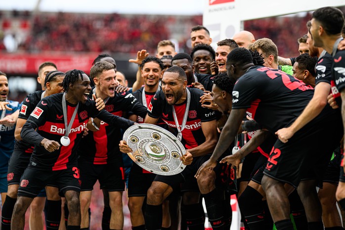 Bayer Leverkusen kết thúc mùa giải với thành tích bất bại- Ảnh 2. Bayer Leverkusen kết thúc mùa giải với thành tích bất bại- Ảnh 2.