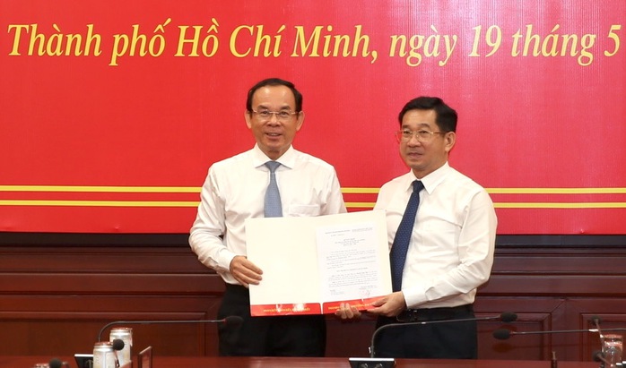 Thành ủy TP HCM tiếp tục điều động cán bộ- Ảnh 1. Thành ủy TP HCM tiếp tục điều động cán bộ- Ảnh 1.
