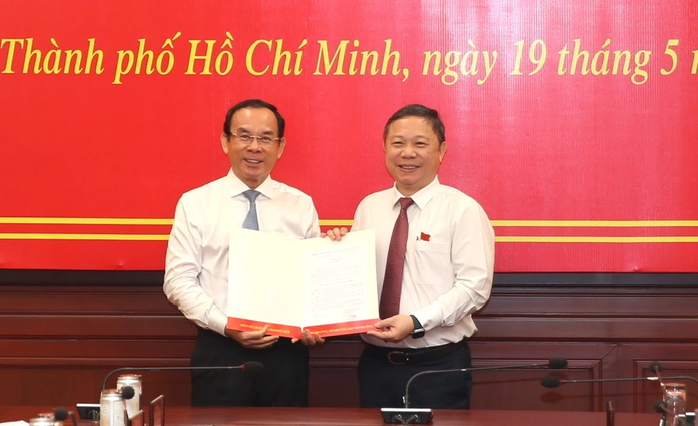 Ông Dương Anh Đức làm Bí thư Quận ủy quận 1- Ảnh 1. Ông Dương Anh Đức làm Bí thư Quận ủy quận 1- Ảnh 1.