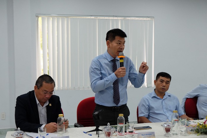 Công nhân tăng ca để mua nhà ở xã hội nhưng bị ràng buộc bởi thuế thu nhập- Ảnh 2. Công nhân tăng ca để mua nhà ở xã hội nhưng bị ràng buộc bởi thuế thu nhập- Ảnh 2.