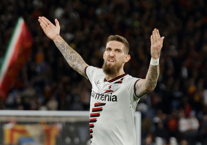 AS Roma thua cay đắng Leverkusen ngay trên sân nhà- Ảnh 2. AS Roma thua cay đắng Leverkusen ngay trên sân nhà- Ảnh 2.