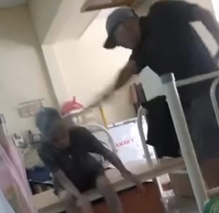 Lời khai của kẻ hành hạ cụ bà tại cơ sở do Quỹ Trăng Khuyết quản lý- Ảnh 1. Lời khai của kẻ hành hạ cụ bà tại cơ sở do Quỹ Trăng Khuyết quản lý- Ảnh 1.
