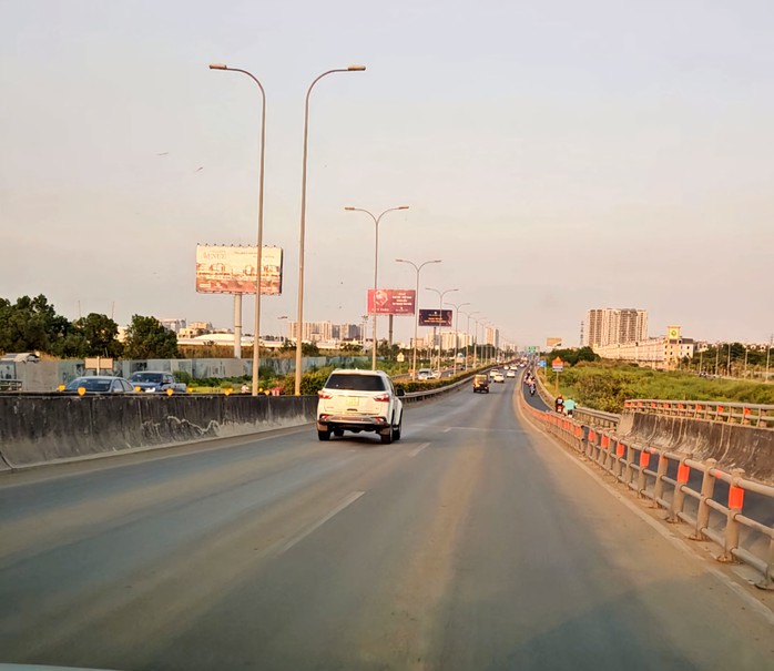 Con số bất ngờ về lượng khách qua sân bay Tân Sơn Nhất dịp lễ- Ảnh 3.