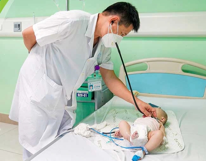 Trẻ 6 tháng tuổi ngộ độc vì uống nhầm liều vitamin D người lớn- Ảnh 2. Trẻ 6 tháng tuổi ngộ độc vì uống nhầm liều vitamin D người lớn- Ảnh 2.