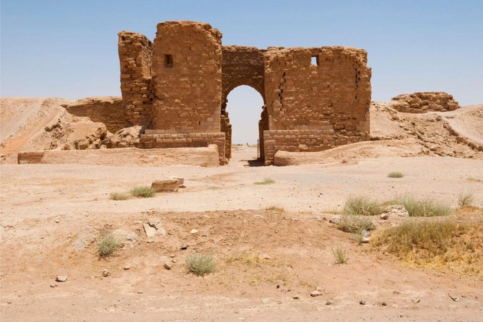 Bí ẩn “thành phố phản chiếu” bị lãng quên giữa sa mạc Iraq- Ảnh 1. Bí ẩn “thành phố phản chiếu” bị lãng quên giữa sa mạc Iraq- Ảnh 1.