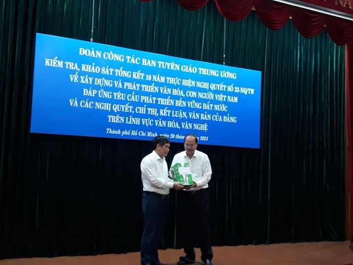 Nhiều kiến nghị xây dựng và phát triển văn hóa TP HCM- Ảnh 4. Nhiều kiến nghị xây dựng và phát triển văn hóa TP HCM- Ảnh 4.
