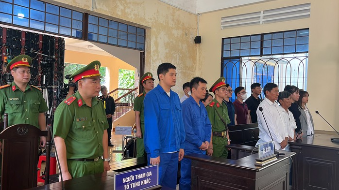 Vụ xe Thành Bưởi gây tai nạn: Tòa trả hồ sơ, điều tra vai trò đồng phạm- Ảnh 1. Vụ xe Thành Bưởi gây tai nạn: Tòa trả hồ sơ, điều tra vai trò đồng phạm- Ảnh 1.