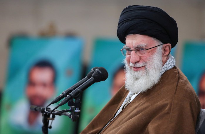 Iran xử lý thế nào nếu Tổng thống Raisi gặp chuyện xấu?- Ảnh 2. Iran xử lý thế nào nếu Tổng thống Raisi gặp chuyện xấu?- Ảnh 2.
