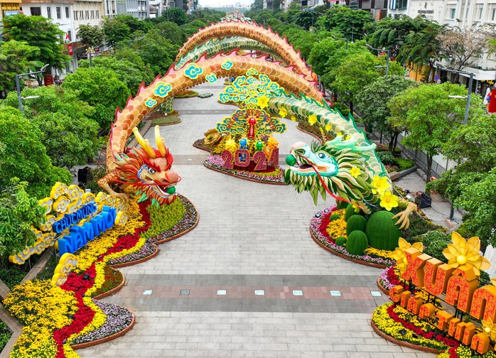 Công ty Đông Dương lắp đặt linh vật rồng ở Đà Lạt nhưng không xin phép- Ảnh 1. Công ty Đông Dương lắp đặt linh vật rồng ở Đà Lạt nhưng không xin phép- Ảnh 1.