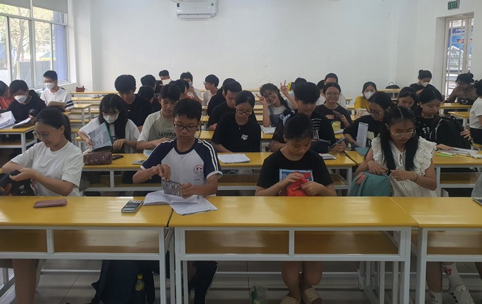 Ổn định tâm lý cho con trước kỳ thi tuyển sinh lớp 10- Ảnh 2. Ổn định tâm lý cho con trước kỳ thi tuyển sinh lớp 10- Ảnh 2.