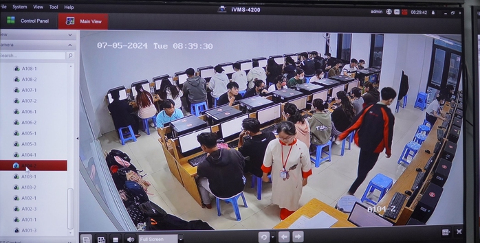Giám sát phòng thi Trường ĐH Công Thương TP HCM, đây là một trong những giải pháp nhằm phát hiện thi hộ Giám sát phòng thi Trường ĐH Công Thương TP HCM, đây là một trong những giải pháp nhằm phát hiện thi hộ