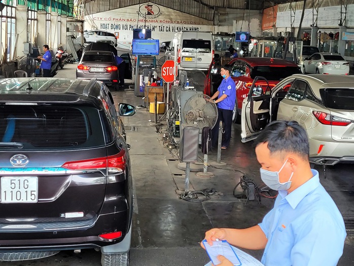 Các trung tâm đăng kiểm sẽ rất căng thẳng về nhân sự khi đưa ra xét xử các vụ án liên quan đến đăng kiểmẢnh: TẤN THẠNH Các trung tâm đăng kiểm sẽ rất căng thẳng về nhân sự khi đưa ra xét xử các vụ án liên quan đến đăng kiểmẢnh: TẤN THẠNH