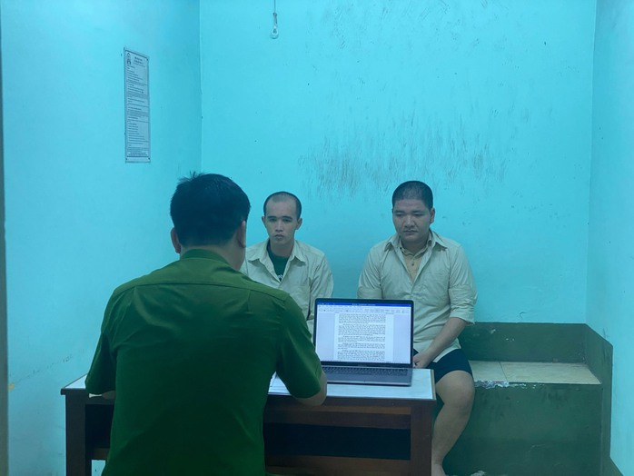 TP HCM: Phát hiện đường dây làm bằng cấp, giấy tờ giả quy mô lớn- Ảnh 3. TP HCM: Phát hiện đường dây làm bằng cấp, giấy tờ giả quy mô lớn- Ảnh 3.