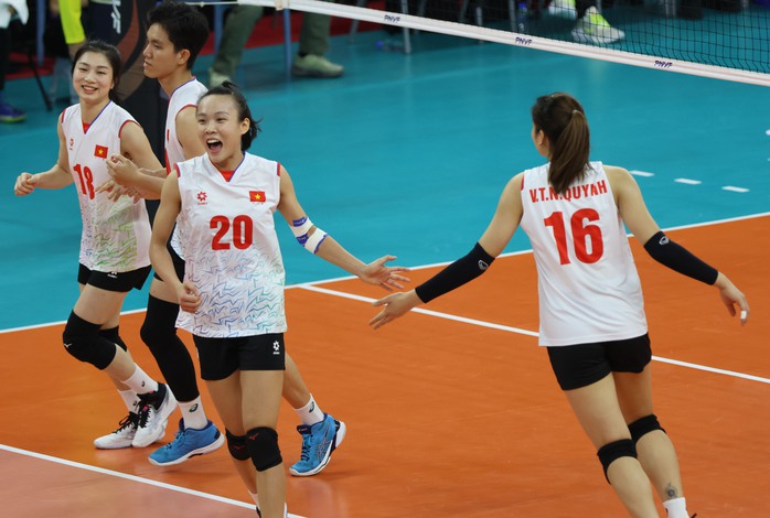 Tuyển nữ Việt Nam thắng trận mở màn AVC Challenge Cup 2024- Ảnh 4. Tuyển nữ Việt Nam thắng trận mở màn AVC Challenge Cup 2024- Ảnh 4.