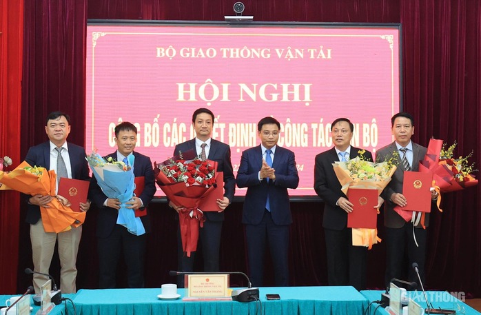 Bộ GTVT điều động, bổ nhiệm nhiều nhân sự chủ chốt- Ảnh 1. Bộ GTVT điều động, bổ nhiệm nhiều nhân sự chủ chốt- Ảnh 1.