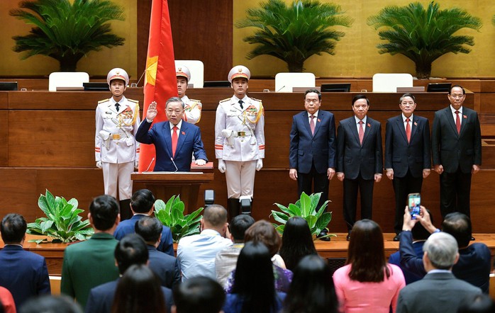 Chủ tịch nước Tô Lâm tuyên thệ nhậm chức- Ảnh 2. Chủ tịch nước Tô Lâm tuyên thệ nhậm chức- Ảnh 2.