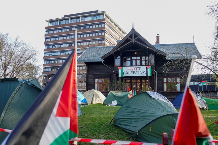Người ủng hộ Palestine dựng lều trại tại Trường ĐH Oslo (Na Uy) hôm 2-5 Ảnh: REUTERS Người ủng hộ Palestine dựng lều trại tại Trường ĐH Oslo (Na Uy) hôm 2-5 Ảnh: REUTERS