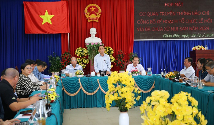 Thông tin về Lễ hội Vía Bà Chúa xứ núi Sam ở Châu Đốc- Ảnh 1. Thông tin về Lễ hội Vía Bà Chúa xứ núi Sam ở Châu Đốc- Ảnh 1.