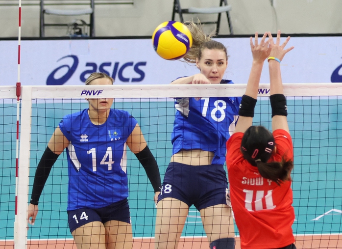 Singapore suýt gây sốc tuyển Việt Nam ở AVC Challenge Cup- Ảnh 4.