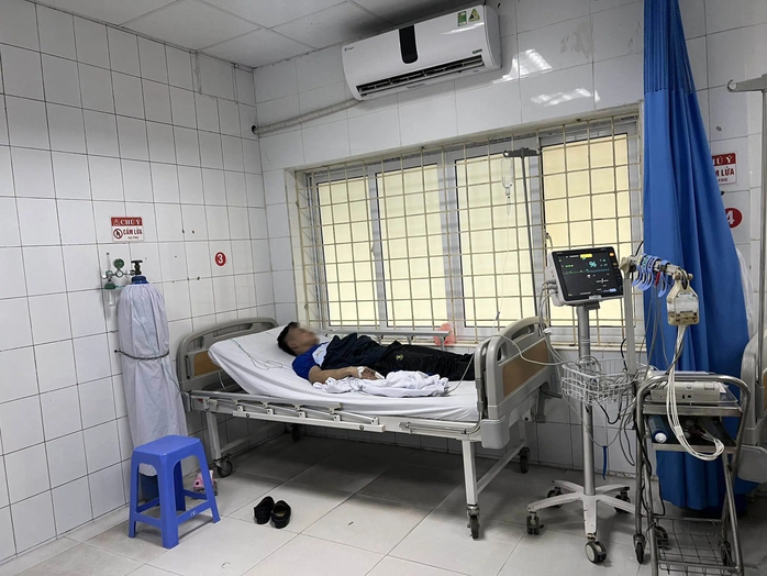 Vụ cháy 14 người tử vong: Chủ nhà trọ đục tường, trèo thang dây thoát khỏi đám cháy- Ảnh 2. Vụ cháy 14 người tử vong: Chủ nhà trọ đục tường, trèo thang dây thoát khỏi đám cháy- Ảnh 2.