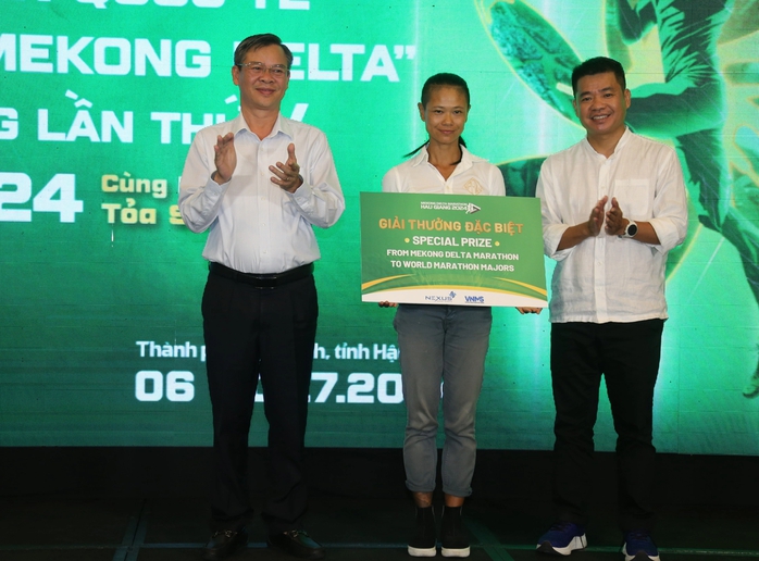 10.000 chân chạy marathon sẽ phủ kín cung đường xanh ở Hậu Giang- Ảnh 3. 10.000 chân chạy marathon sẽ phủ kín cung đường xanh ở Hậu Giang- Ảnh 3.